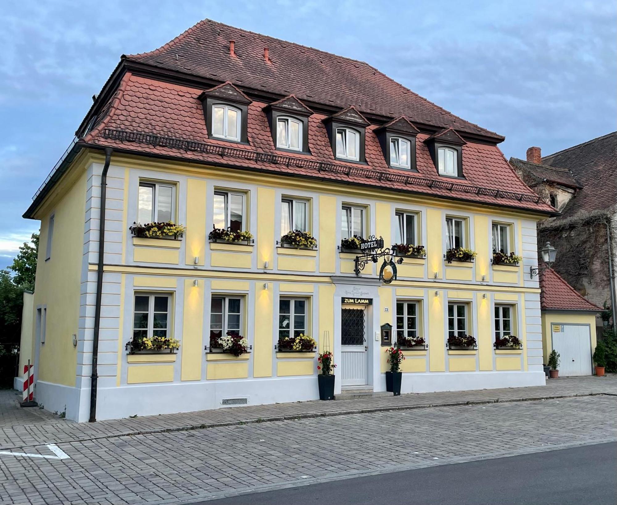 Hotel Zum Lamm Ansbach Exterior photo