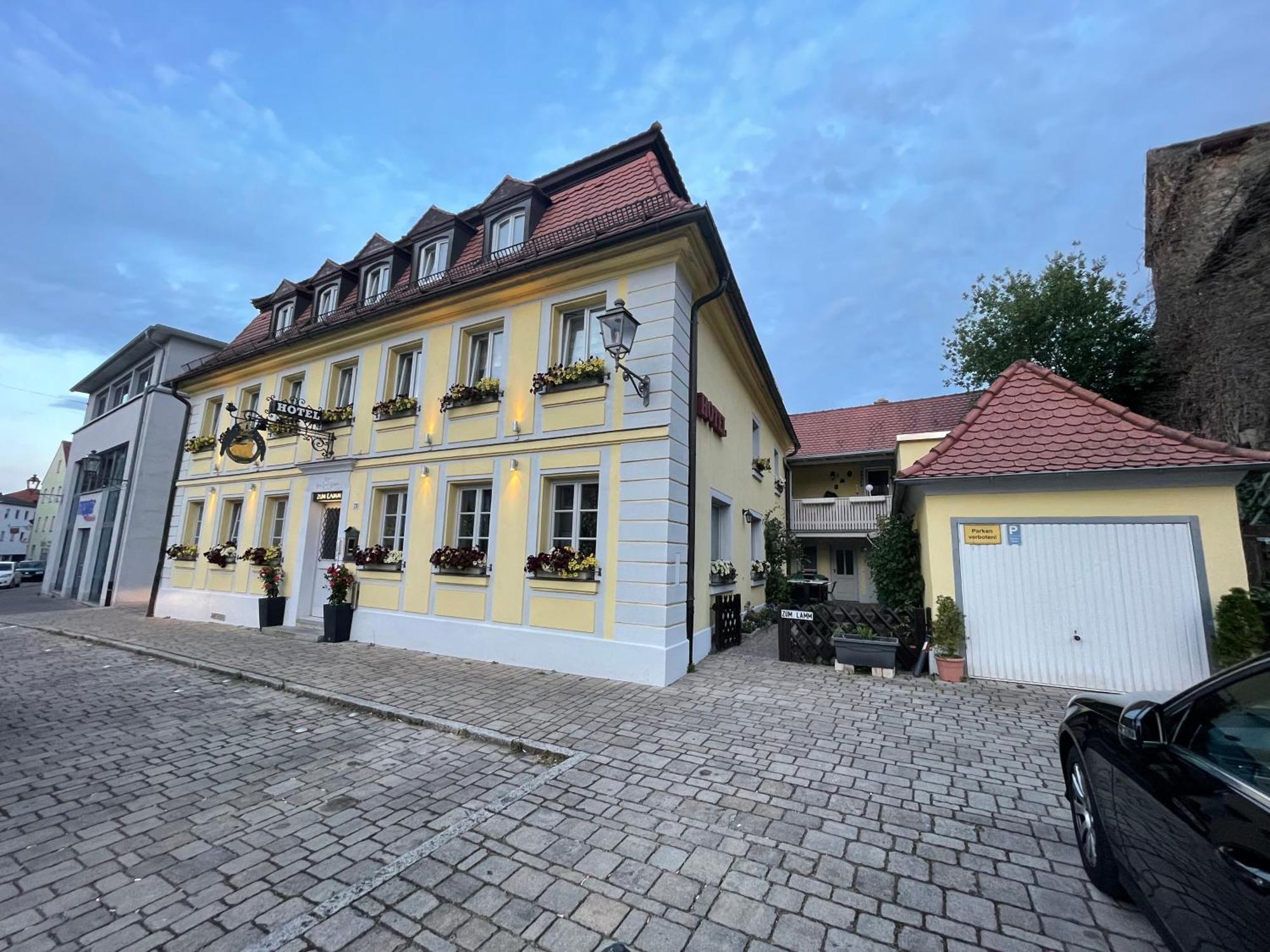 Hotel Zum Lamm Ansbach Exterior photo