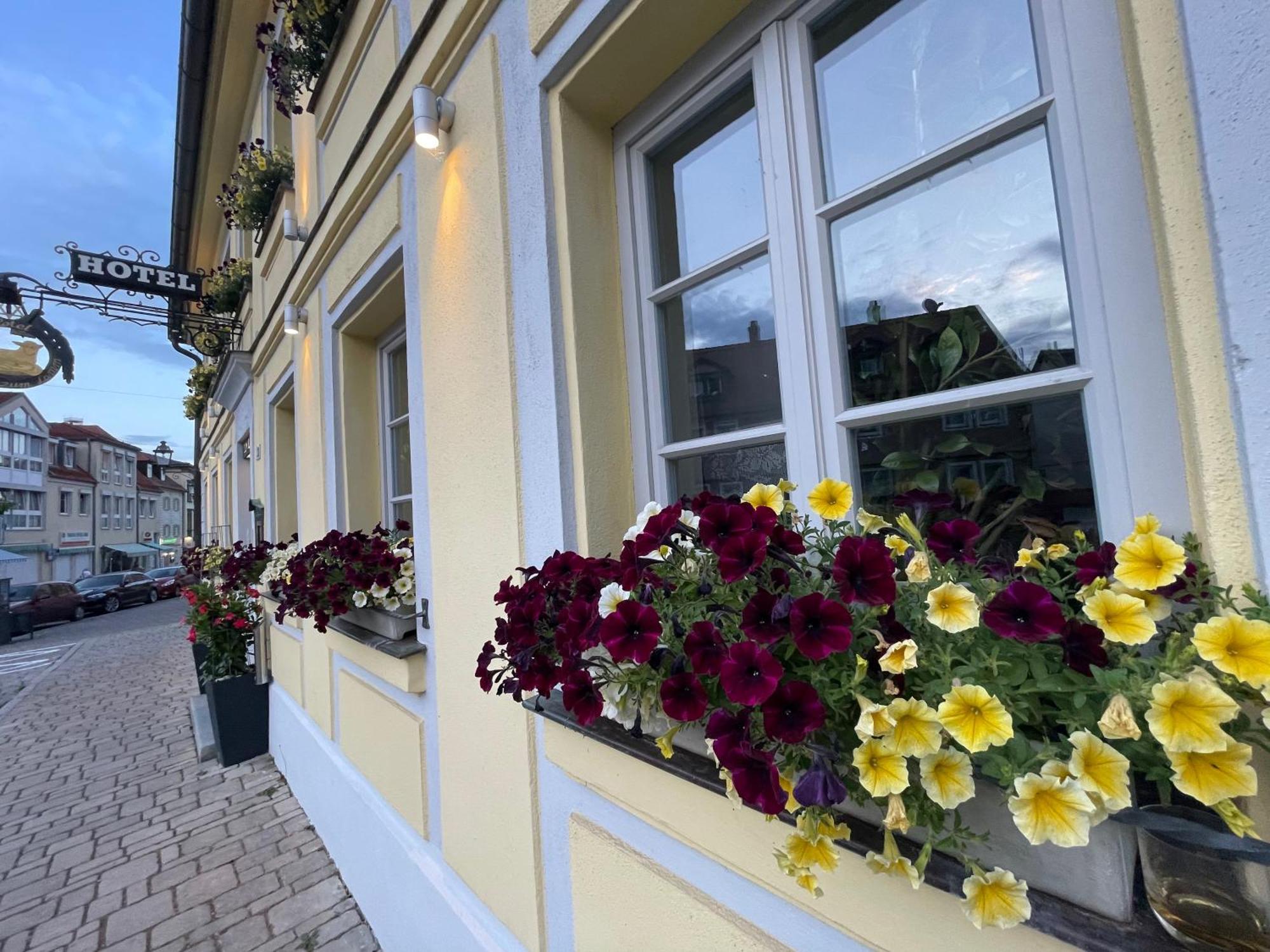 Hotel Zum Lamm Ansbach Exterior photo